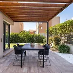 Premium Garden Escape By Belmont Realty 아파트 *