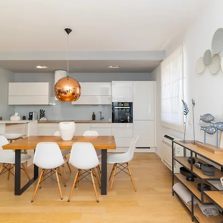 Premium Garden Escape By Belmont Realty 자다르